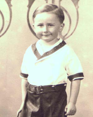 baby leonard.jpg (55330 bytes)